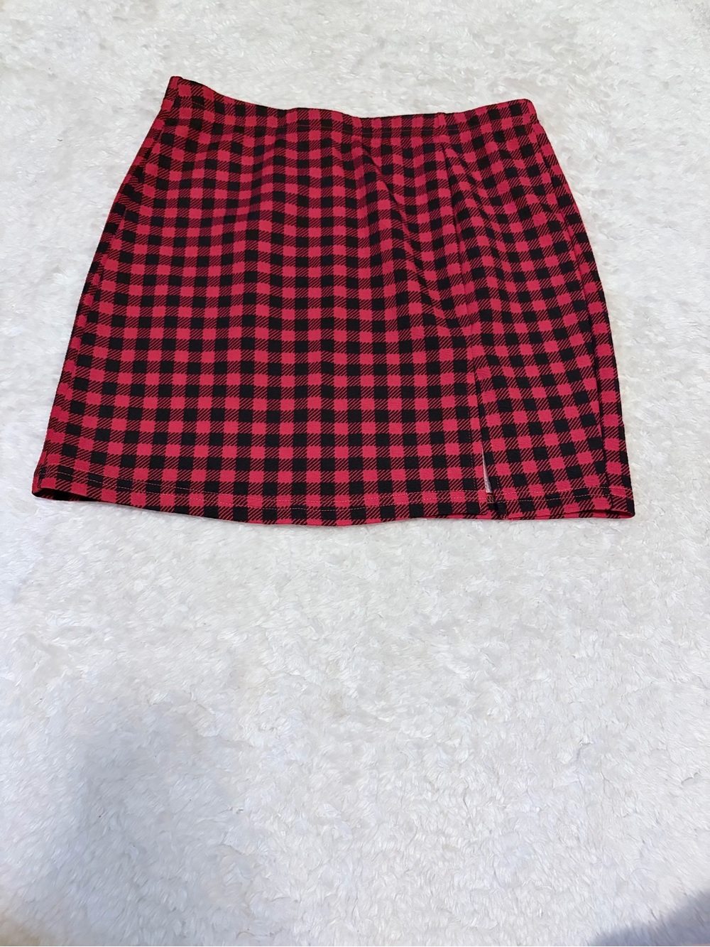Shein medium Red & Black Buffalo Plaid/Gingham Mini Skirt with Front Slit